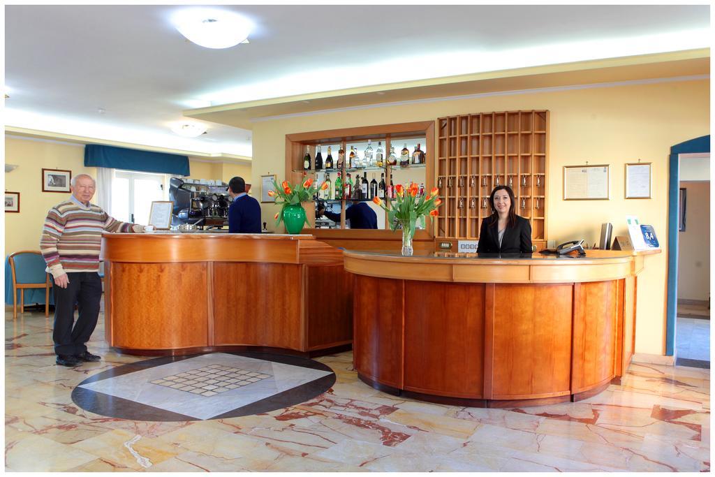 Hotel Iside Помпеи Экстерьер фото
