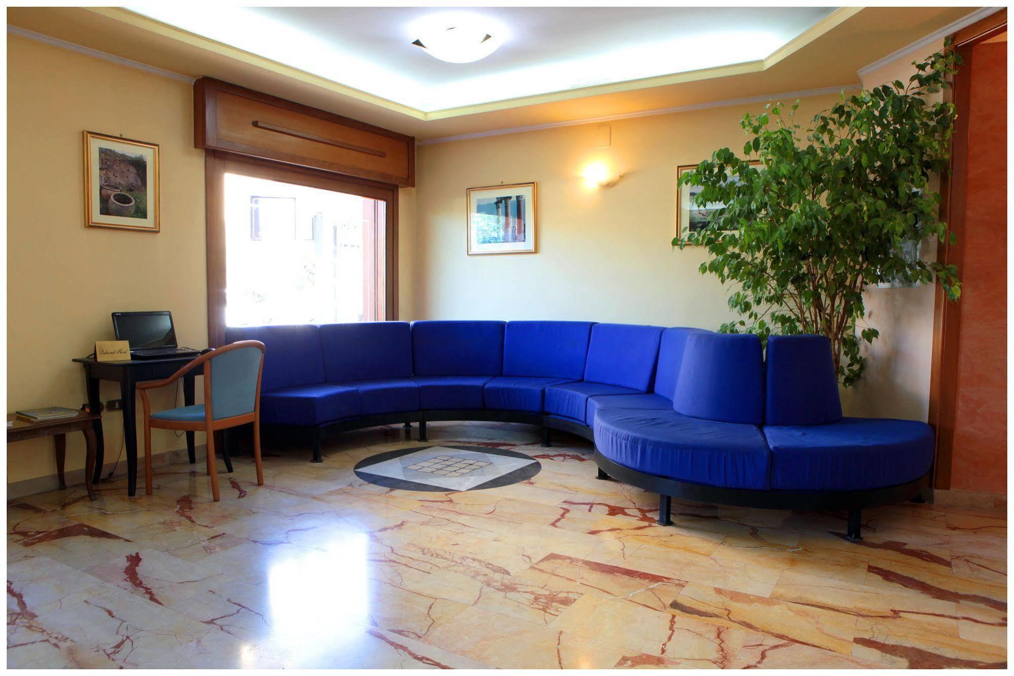 Hotel Iside Помпеи Экстерьер фото