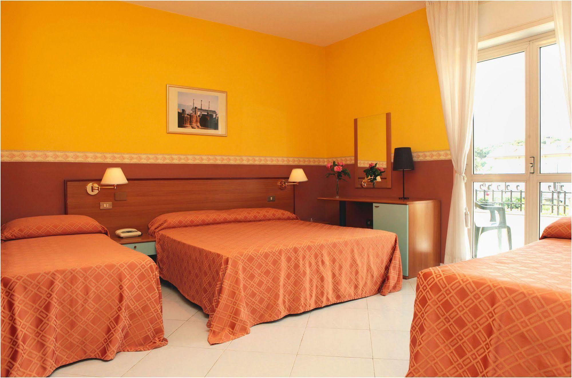 Hotel Iside Помпеи Экстерьер фото