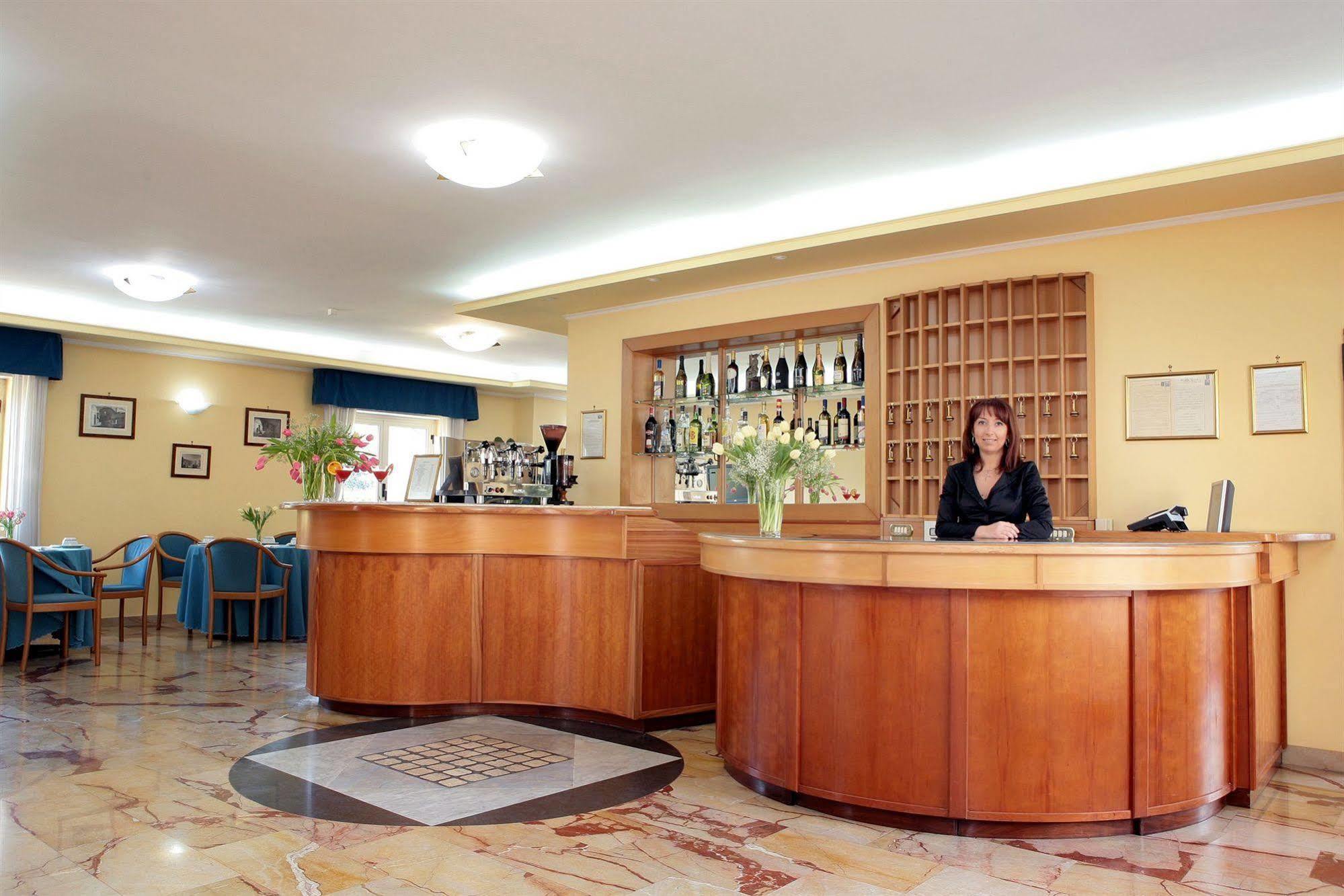 Hotel Iside Помпеи Экстерьер фото