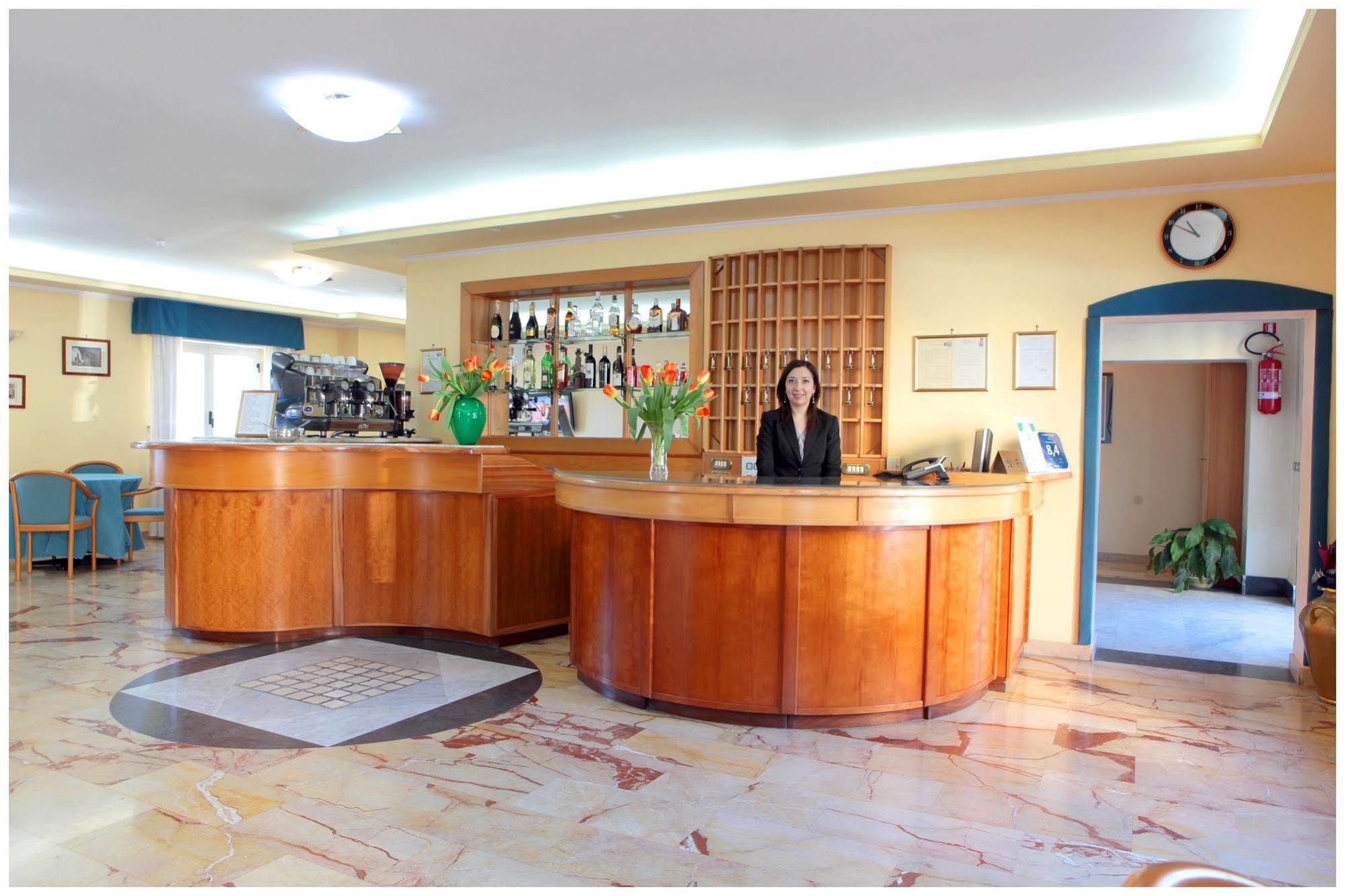 Hotel Iside Помпеи Экстерьер фото